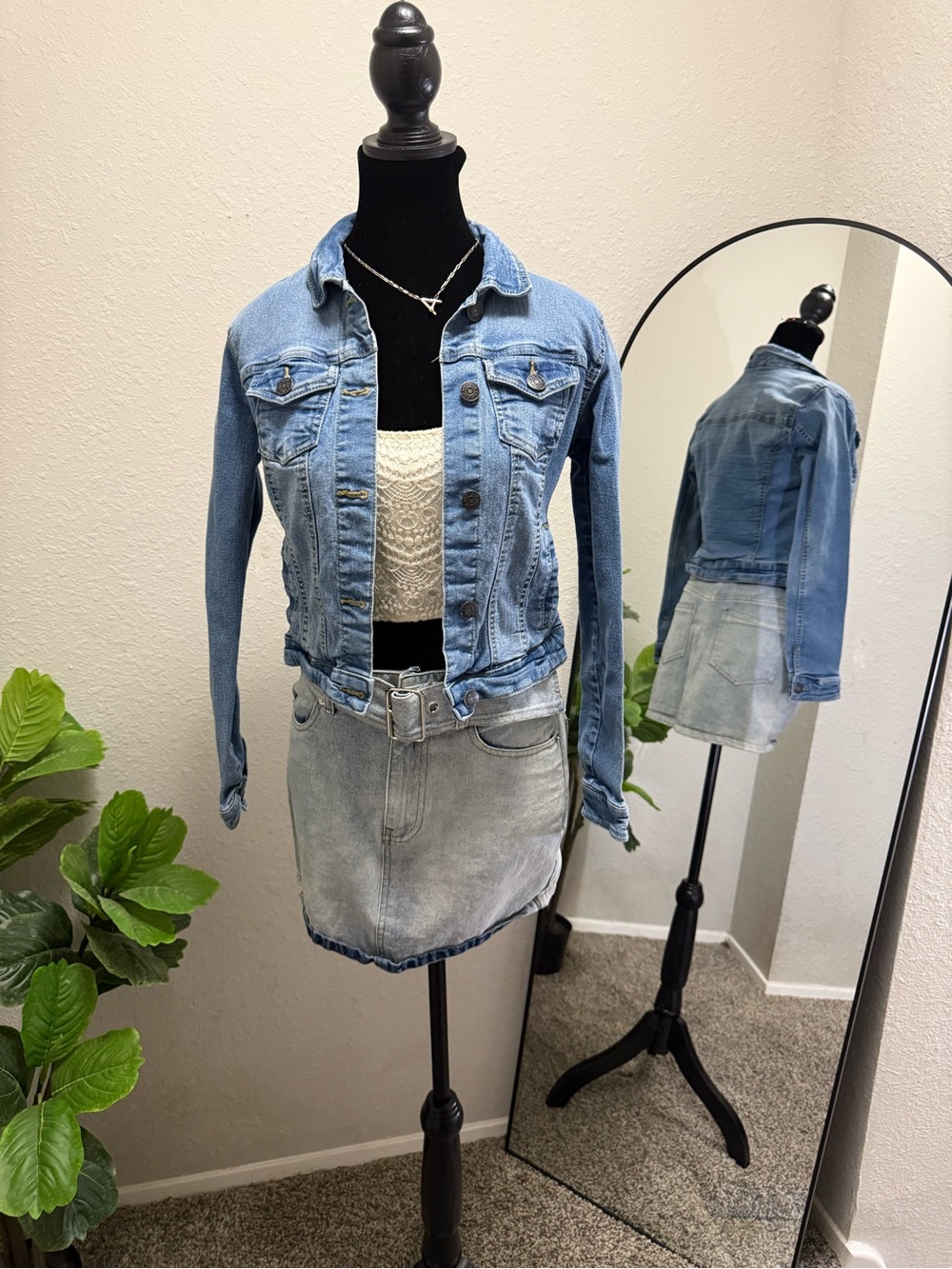 New Look Light Blue Cropped Denim Jacket